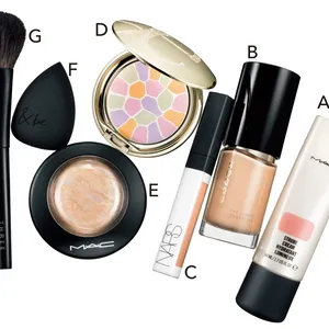 A ストロボクリーム ピンクライト 49g ￥4950／M･A･C　B ハイカバレッジタイプ。ザ リクイド ファンデーション SPF15～30･PA++ 30ml 全23色 各￥11000／SUQQU　C ラディアントクリーミー カラーコレクター 6ml 全2色 各￥3960／NARS JAPAN　D ラ プードル オートニュアンス Ⅰ ￥11000／エレガンス コスメティックス　E ミネラライズ スキンフィニッシュ ライトスカペード ￥4620／M･A･C　F &be ブラックスポンジ ￥770／Clue　G カラー ヴェール ブラッシャー ブラシ ￥6600／THREE