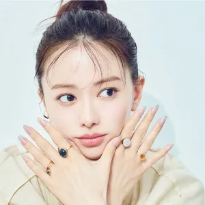 山本舞香 最旬の天然石リングにベストバランスな夏ネイルとは？