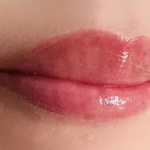 メンソレータム リップフォンデュ ヌードベージュをイエベがスウォッチ