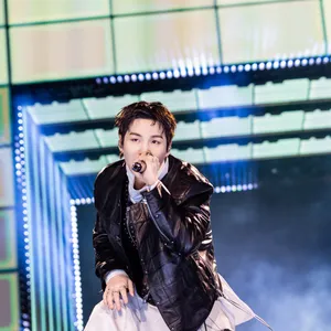 BTS 『BTS THE COMEBACK LIVE | ARIRANG』 ライブレポ Netflix フォトギャラリー SUGA