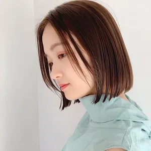 ボブ　前髪なし　ヘアスタイル　ヘアカタログ　2022 大人 30代　40代　アッシュカラー　ヘアカラー
