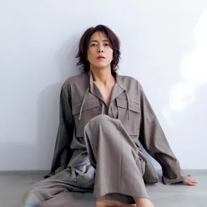 山下智久 インタビュー マキア MAQUIA 12月号 座りカット