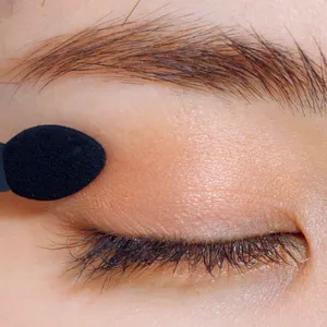 イエベ・香音さんが披露！ ベスコス受賞コスメで即洒落顔メイク PhotoGallery_1_8