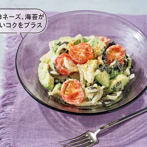 新玉ねぎとアボカド、海苔のサラダ