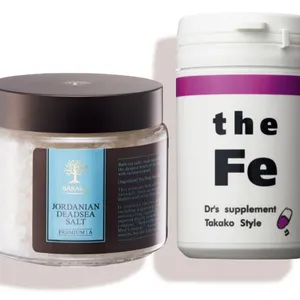 （右から）TAKAKO STYLE the Fe 60カプセル ¥6156／松倉クリニック代官山　ジョルダニアン デッドシーソルト 500g ¥4620／バラカ
