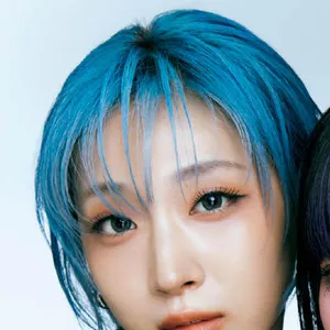 HANA JISOO マキア 25年11月号 秋メイク