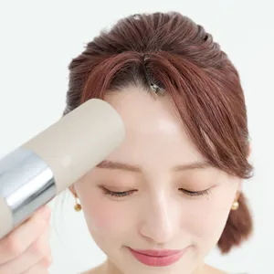 【ミディアム③カジュアルスーツ】 「くるりんぱ」でつくるサイド寄せアレンジ　STEP５