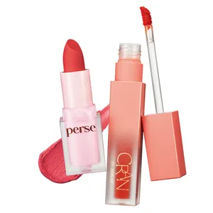 （右）クランバイモラク ブルームジェリーティント 04 ￥1680、（左）パース ベルベットフィックスリップバーム 01 ￥1680／mano mano