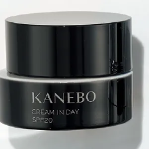 鈴木えみ愛用スキンケア カネボウ クリーム イン デイ