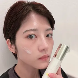 若月佑美_ニキビケア_アクセーヌ