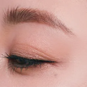 神崎 恵さんが今ハマる「大人の“ちょい韓流”メイク」PhotoGallery_1_4