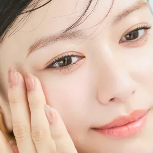 山本舞香のBeauty Script　【2024春夏トレンドメイク】BOTTEGA VENETA編　HOWTO②