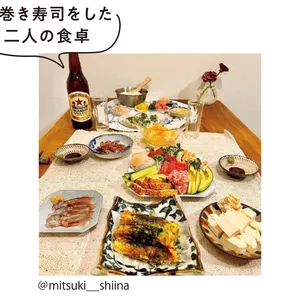 手巻き寿司をした二人の食卓