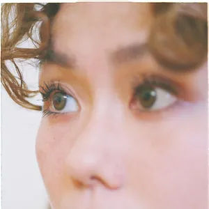 peco　インタビュー　顔のアップ