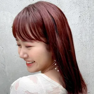 ミディアム　30代　40代　ヘアスタイル　ヘアカタログ　2022 ピンク　ヘアカラー　イメチェン　フェミニン