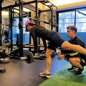 瀬戸麻実さん＆クレイジーココさんの自慢の筋肉を披露！ PhotoGallery_1_9