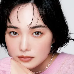 【奥二重のアイメイク】腫れぼったさ回避！ベージュ×ラメでホリを起こす長井式テク