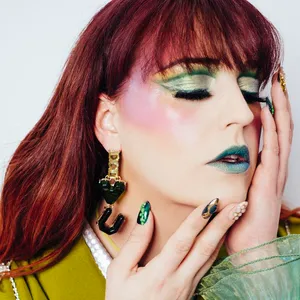 ラガンジャ・エストラージャMAQUIA ONLINE撮り下ろし