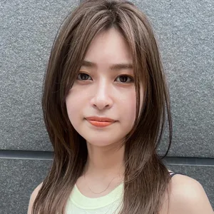 ヘアカタログ　ミディアム　ミディアムヘア　レイヤー　前髪なし　正面