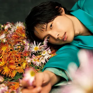 松村北斗さんインタビュー「イケてない部分は性格、肝っ玉の部分」。では、カッコいいところは？