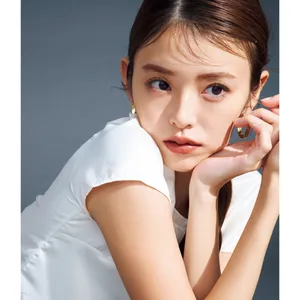 2025年の最旬「オーバリップ」メイクに挑戦。人中短縮で小顔見せも実現！