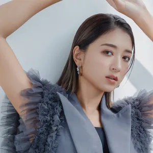 マキア　山本舞香のBeauty Script　みちょぱ　池田美優　秋メイク　ボリュームまつ毛　オーバーリップ