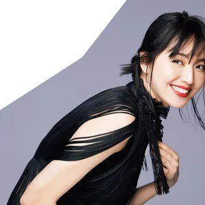 振り返る長澤まさみさん