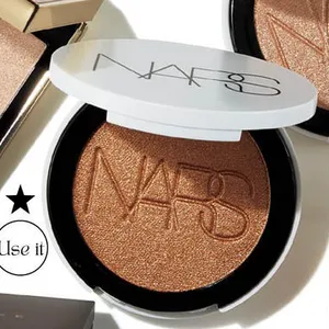 シワを取るおすすめハイライト NARS ライトリフレクティング ルミナイジングパウダー 04448