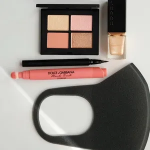 【秋のマスクメイク】ポリウレタンマスク×ツヤ感メイク