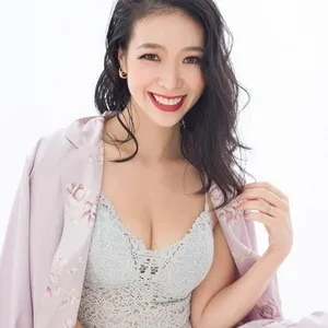 「バストの曲線は女性だけに与えられた芸術品」紅蘭さんの“自分の体を好きになる努力”