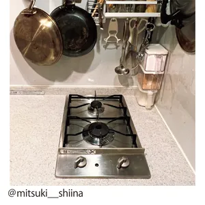 実はこんな小さなキッチンで作っています