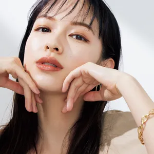 プチプラ　河北裕介　メイク　ベージュ　夏顔