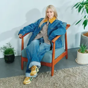 マキア　山本舞香　ヘルシー美活　美活　スニーカー　靴　ウォーキング　散歩　Onitsuka Tiger