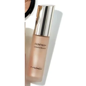 シワを取るおすすめハイライト M・A・C スキンフィニッシュ ライトストラック リキッド ハイライター ライトスカペード