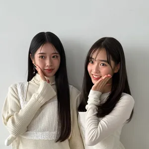 天翔天音　藤岡舞衣　小顔ポーズ