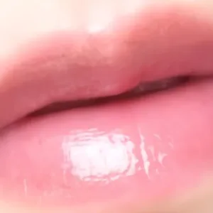 メンソレータム リップフォンデュ ロゼピンクをブルベがスウォッチ