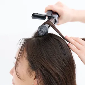 【セミロング③カジュアルスーツ】ゴム隠しの毛束がワンポイントに！ ナチュラルハーフアップ　STEP1