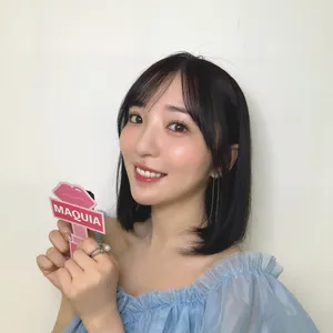 声優豊田萌絵さん　マキアオフショット　笑顔