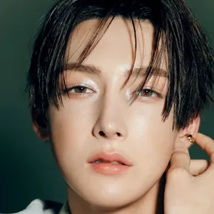 ROIROM・浜川路己さんが魅せる、濡れツヤメイク。「ステージに立つ日は、これでキメたい！」