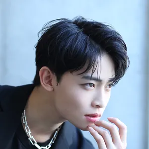 チャ・ウヌ（ASTRO）風　髪型　ヘアスタイル　コンマヘア　サイド