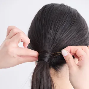 【卒業式袴ヘアアレンジ・セミロング➀】愛らしさと大人っぽさを叶える華やかツイストポニー　STEP1