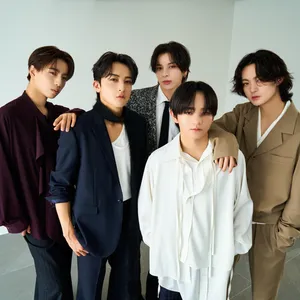 STARGLOW　スターグロウ　集合カット