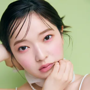 話題のうさぎメイク×ケイトのラベンダーベースが最強タッグ。プチプラで叶える夏のトレンド顔