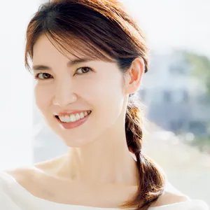 皮脂テカでもツヤ肌になれる友利 新先生の愛用品。成分はレチノールが推し！ 弾力系サプリメントも