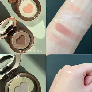 スナイデル ビューティ_バレンタインコスメ2025_SNIDEL ブラッシング ハート EX07／EX08_SNIDELプレスト パウダー ナチュラル グロウ EX02_スウォッチ