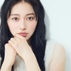 山本舞香さん　夏メイク　マキアオンライン