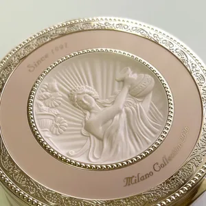 　【クリスマスコフレ2025】　ミラノコレクション フェースアップパウダー 2026 パッケージ