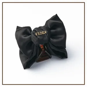 FENDI　フェンディ　ヘアアクセサリー　ヘア小物　ヘアクリップ　リボン