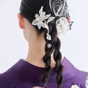 【卒業式袴ヘアアレンジ・セミロング➀】愛らしさと大人っぽさを叶える華やかツイストポニー　STEP５