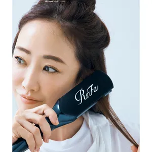 もみあげも忘れずに伸ばす